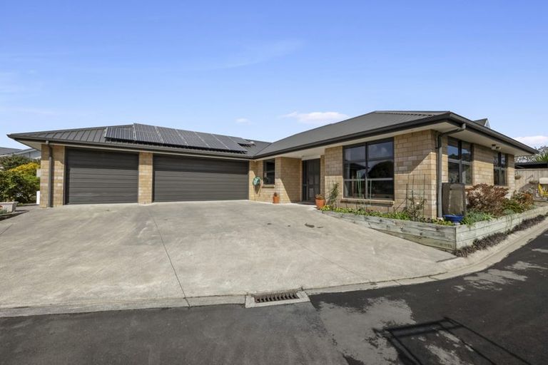 Photo of property in 18a Virginia Place, Whalers Gate, New Plymouth, 4310