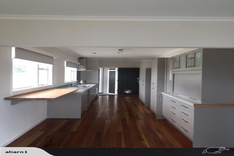 Photo of property in 104 Manawapou Road, Hawera, 4610