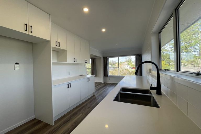 Photo of property in 14 Withers Road, Glen Eden, Auckland, 0602