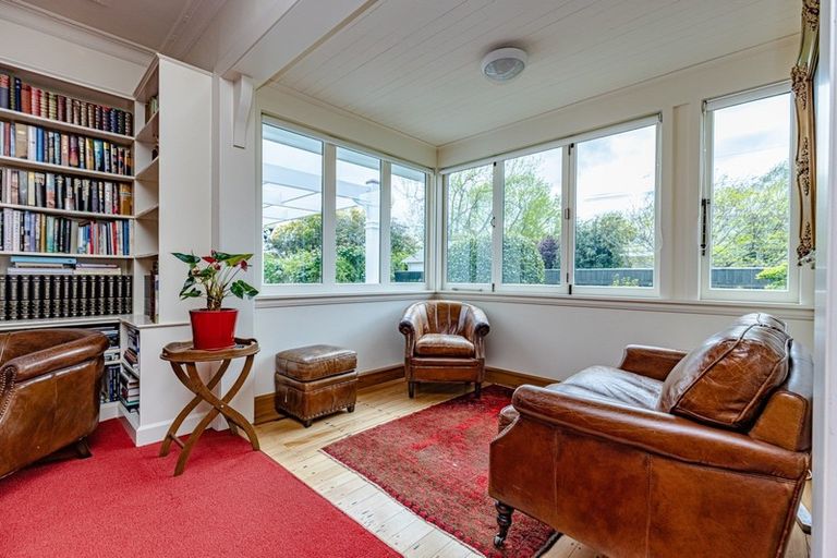 Photo of property in 32 Brassey Road, Saint Johns Hill, Whanganui, 4500