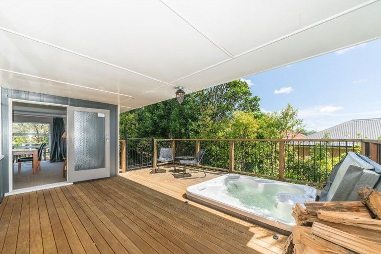 Photo of property in 17 Swansea Street, Hokowhitu, Palmerston North, 4410
