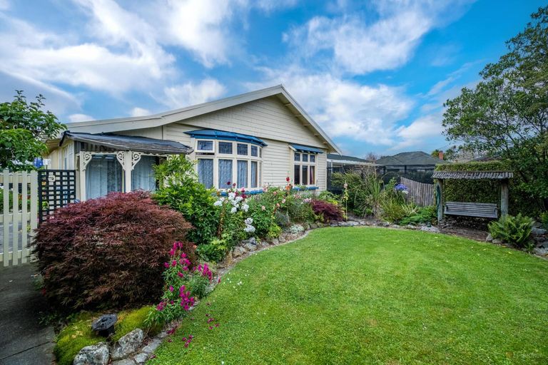Photo of property in 33 Harris Street, Waimate, 7924