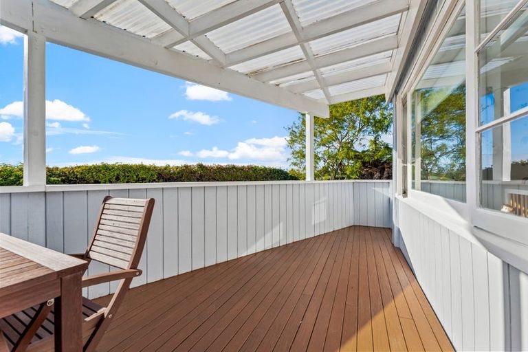 Photo of property in 11b Waiora Road, Stanmore Bay, Whangaparaoa, 0932
