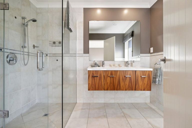 Photo of property in 123 Butcher Road, Pukekohe, 2120