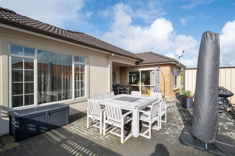 Photo of property in 15 Hendrika Court, Hobsonville, Auckland, 0618