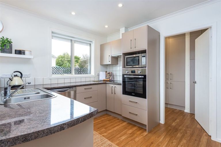 Photo of property in 6a Kilsythe Place, Bishopdale, Christchurch, 8053