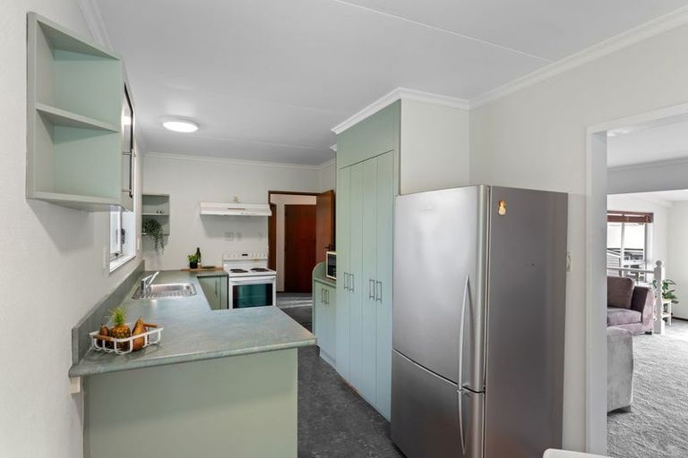 Photo of property in 6 Lindale Grove, Waikanae Beach, Waikanae, 5036