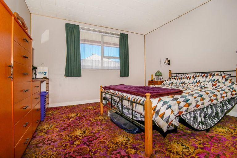 Photo of property in 21 Palmerston Street, Westport, 7825