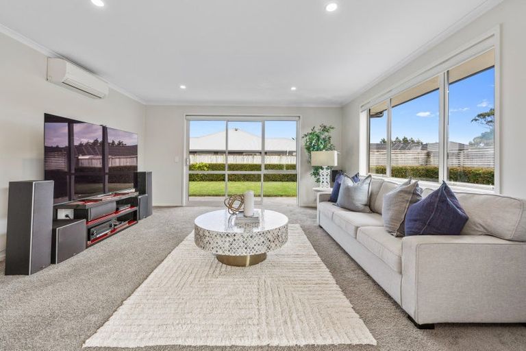 Photo of property in 19 Keene Drive, Bell Block, New Plymouth, 4312