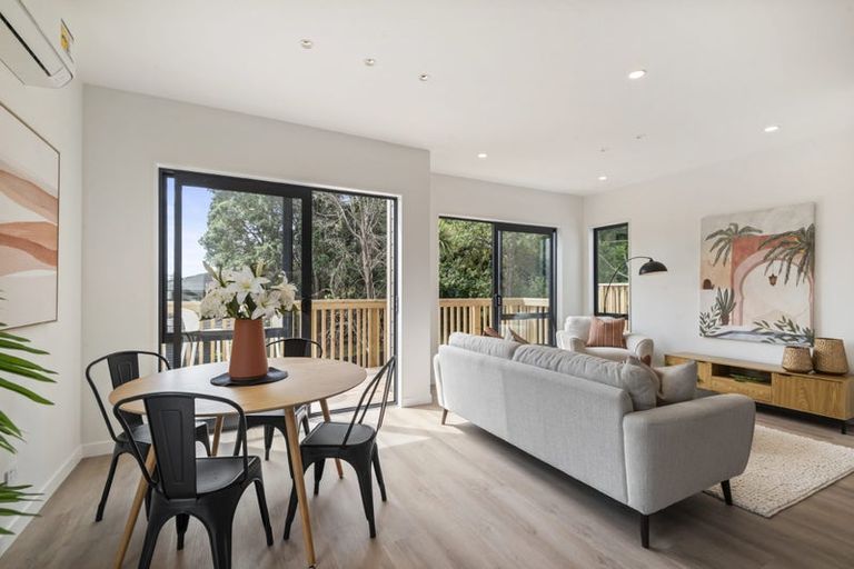 Photo of property in 11c Dianthus Place, Browns Bay, Auckland, 0630