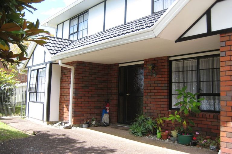 Photo of property in 75 Kennedy Avenue, Forrest Hill, Auckland, 0620