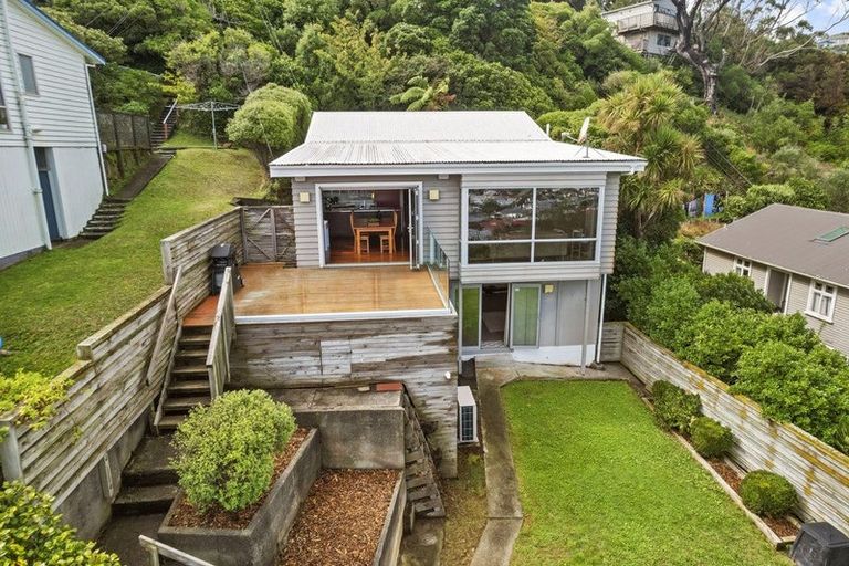 Photo of property in 142 Townsend Road, Miramar, Wellington, 6022