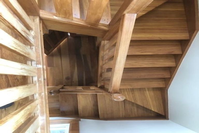 Photo of property in 18 Raroa Road, Kelburn, Wellington, 6012