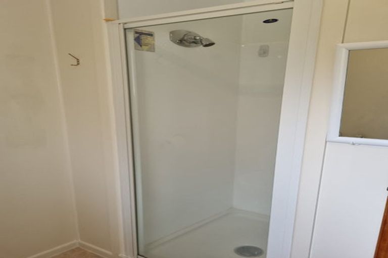 Photo of property in 3/58 View Road, Henderson, Auckland, 0612