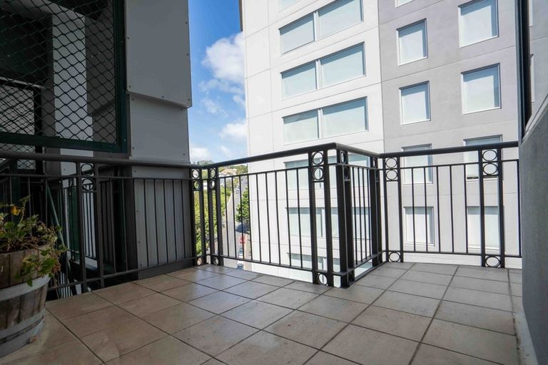 Photo of property in Kelvin House, 8d/16 The Terrace, Wellington Central, Wellington, 6011