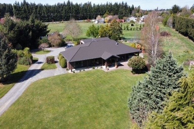 Photo of property in 2377 Homebush Road, Coalgate, 7673