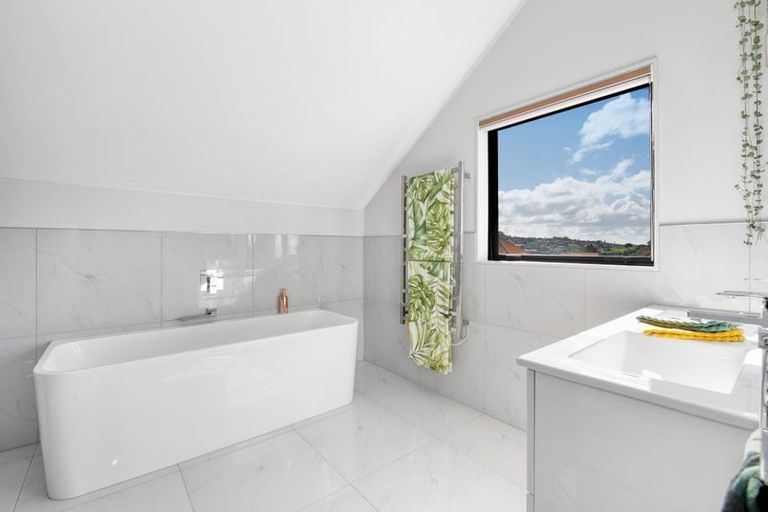 Photo of property in 7a Parkwood Crescent, Gulf Harbour, Whangaparaoa, 0930