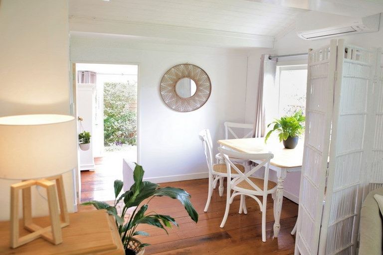 Photo of property in 1/89 Glengarry Road, Glen Eden, Auckland, 0602