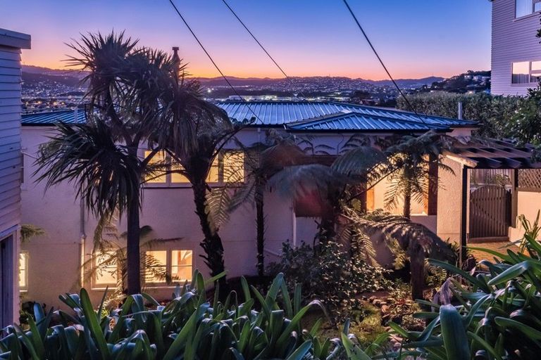 Photo of property in 57 Kinghorne Street, Strathmore Park, Wellington, 6022