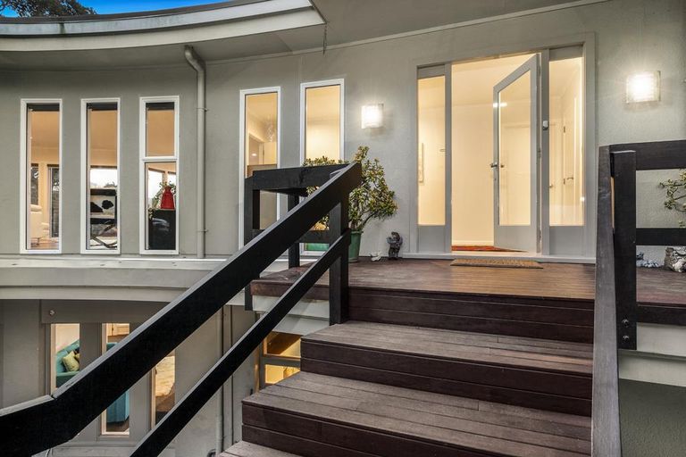 Photo of property in 57 Kohu Road, Titirangi, Auckland, 0604