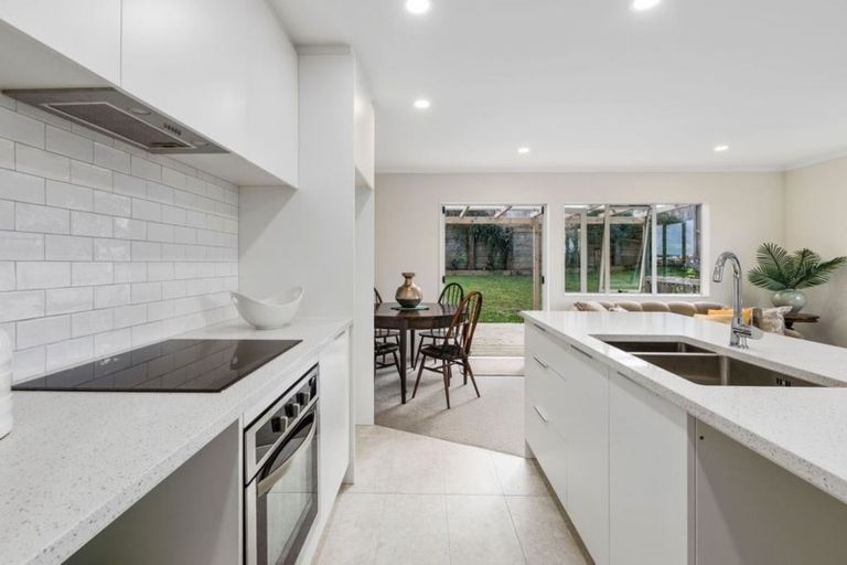 Photo of property in 5/61 The Avenue, Albany, Auckland, 0632