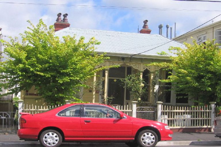 Photo of property in 120 Austin Street, Mount Victoria, Wellington, 6011