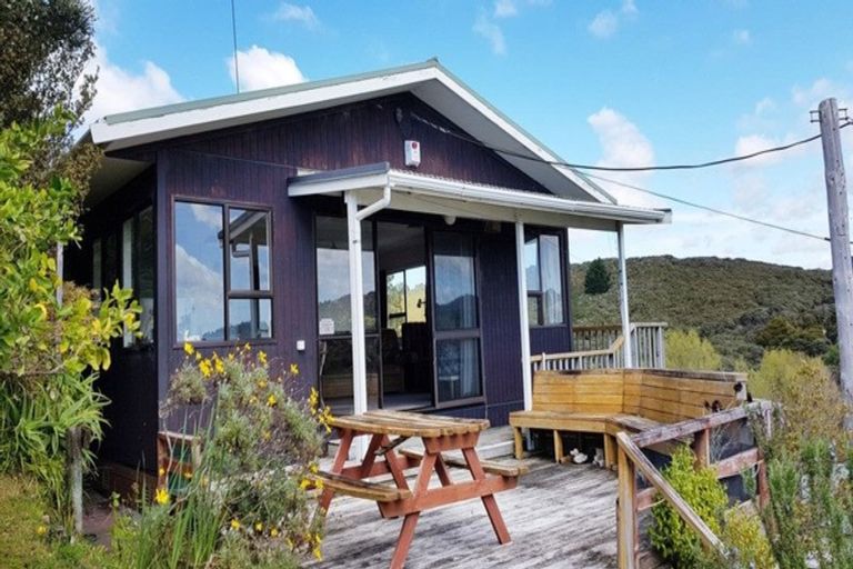 Photo of property in 74 Rapata Road, Oakura, Hikurangi, 0184
