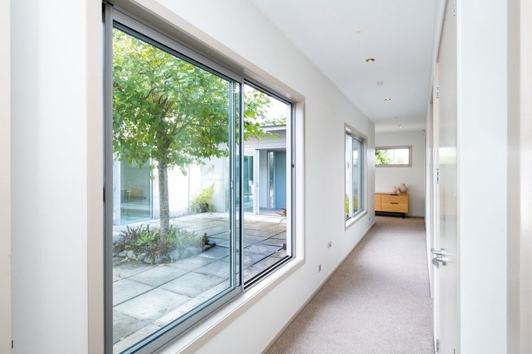 Photo of property in 6 Orotu Drive, Poraiti, Napier, 4112