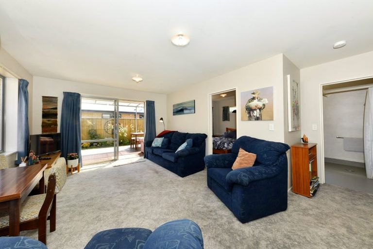 Photo of property in 33 Hornbrook Street, Waltham, Christchurch, 8023