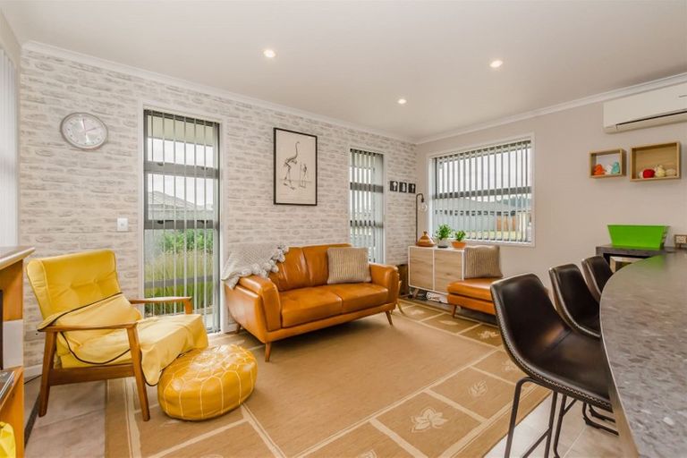 Photo of property in 14 Pearson Place, Paraparaumu, 5032