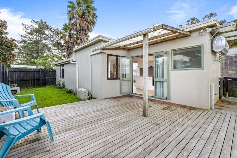 Photo of property in 49 Tawa Road, Kumeu, 0891