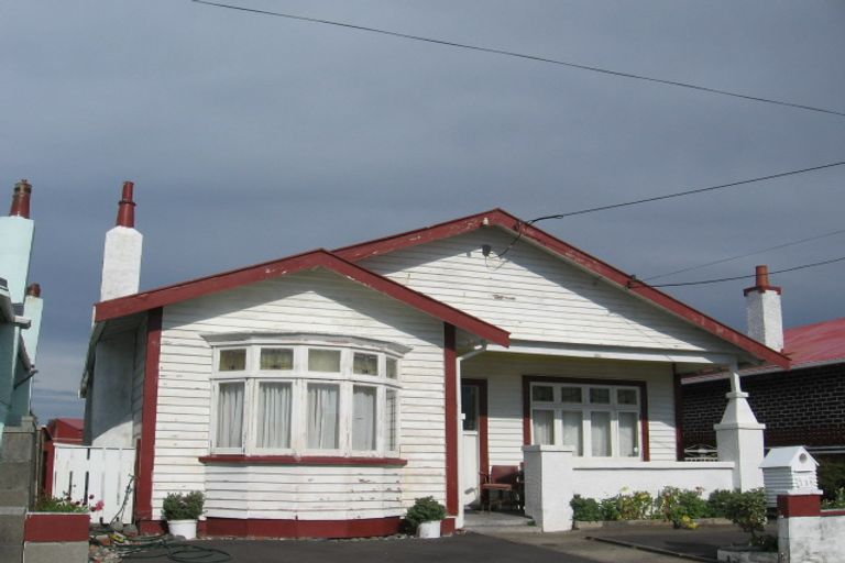 Photo of property in 214 Coutts Street, Rongotai, Wellington, 6022