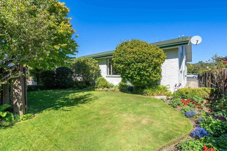 Photo of property in 32 Cruickshank Crescent, Rosedale, Invercargill, 9810