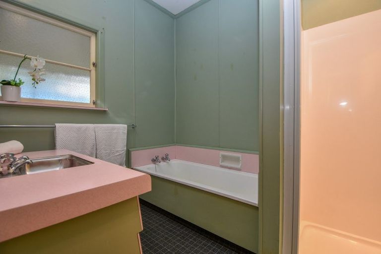 Photo of property in 50 Kent Street, Carterton, 5713