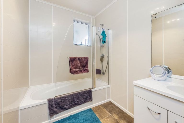 Photo of property in 14 Duggan Avenue, Mangere, Auckland, 2022