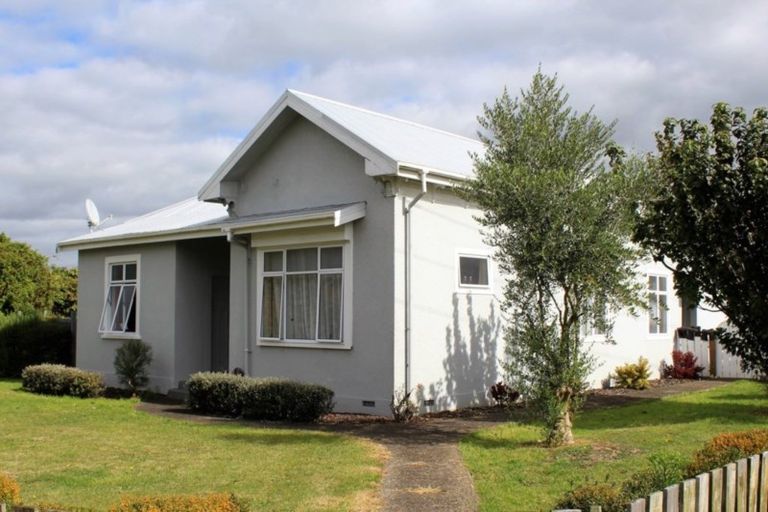 Photo of property in 25 Ruahine Street, Dannevirke, 4930