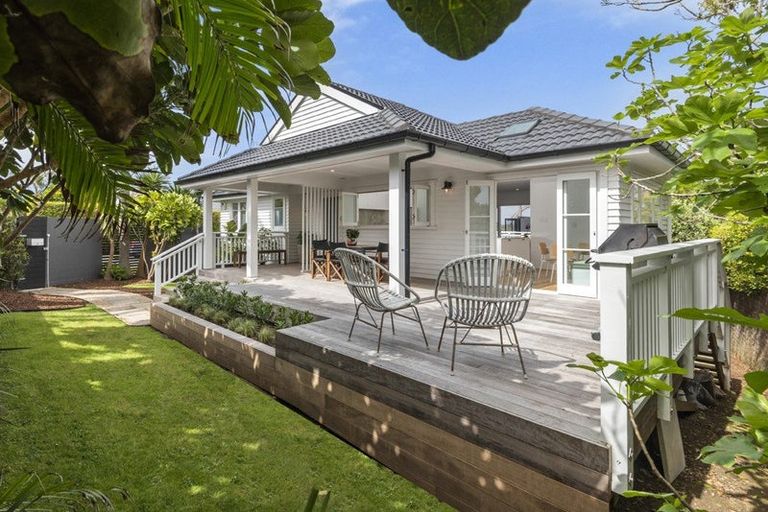 Photo of property in 18 Kitchener Road, Takapuna, Auckland, 0620