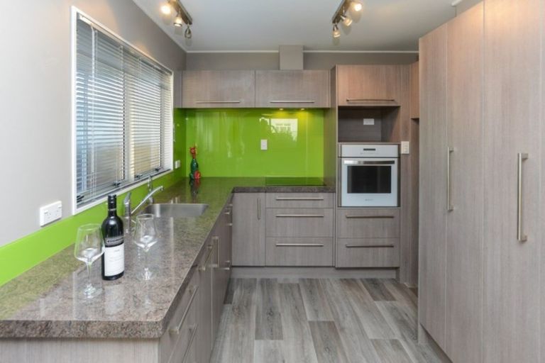 Photo of property in 3/302 Sylvan Road, Parkvale, Hastings, 4122