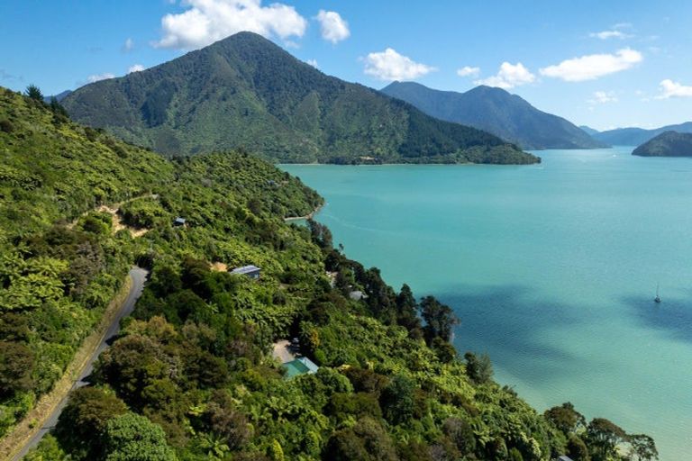 Photo of property in 280 Moetapu Bay Road, Moetapu Bay, Picton, 7282