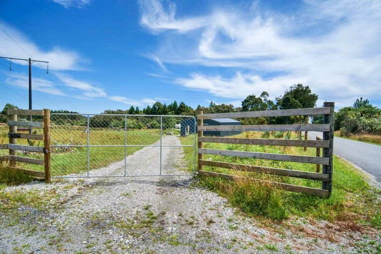 Photo of property in 130 Powerhouse Road, Fairdown, Westport, 7891