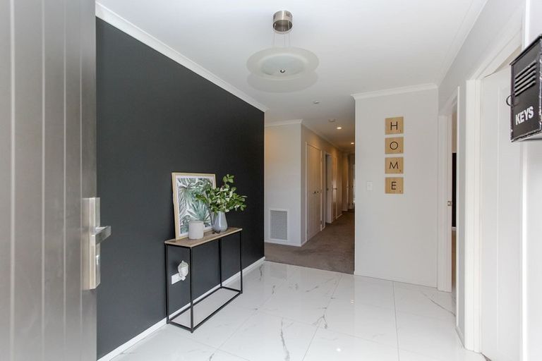 Photo of property in 36 Fernbrook Drive, Hurworth, New Plymouth, 4310