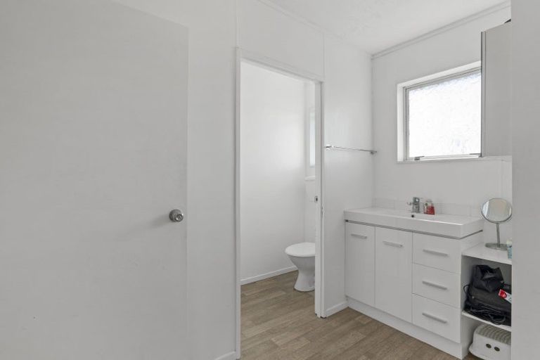 Photo of property in 24 High Street South, Eltham, 4322