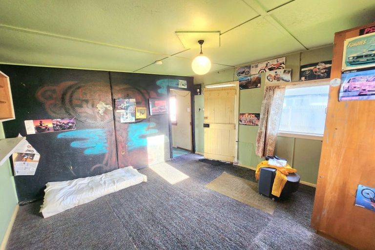 Photo of property in 12 Balmoral Street, Oamaru North, Oamaru, 9400