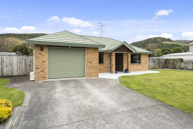 Photo of property in 36 Mary Huse Grove, Manor Park, Lower Hutt, 5019
