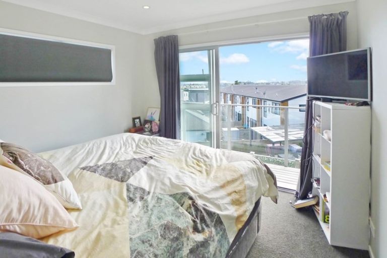 Photo of property in 5 Lockheed Street, Hobsonville, Auckland, 0618