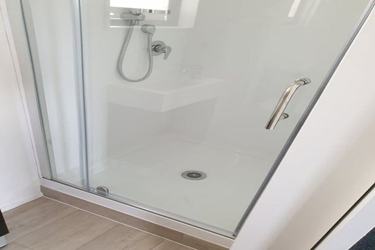 Photo of property in 2 Mariner Street, Mangere, Auckland, 2022