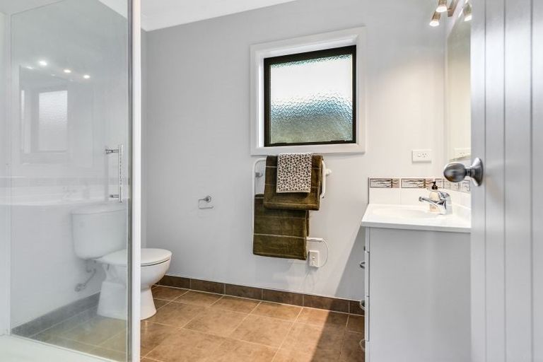 Photo of property in 3 Gibbston Close, Huntington, Hamilton, 3210