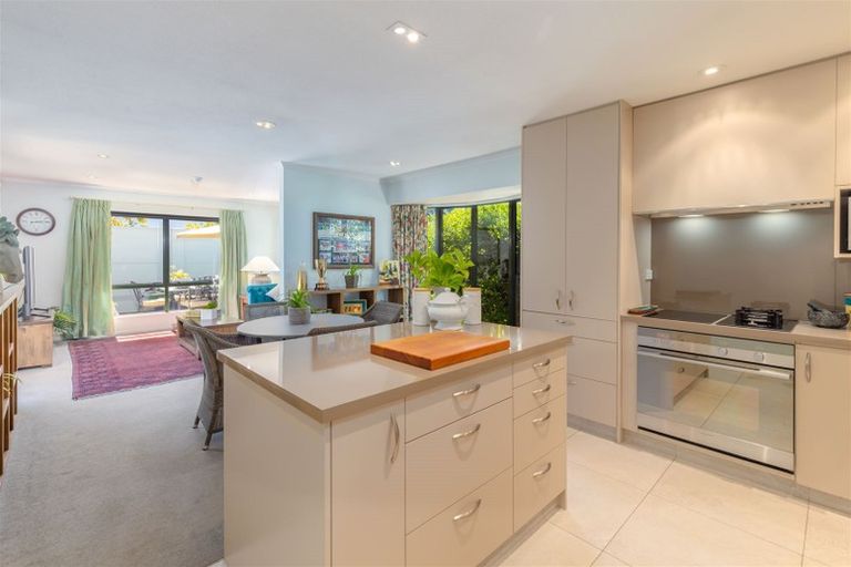 Photo of property in 83 Leinster Road, Merivale, Christchurch, 8014