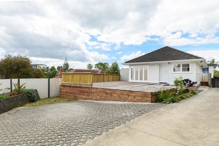 Photo of property in 5 Glenford Lane, Te Atatu Peninsula, Auckland, 0610