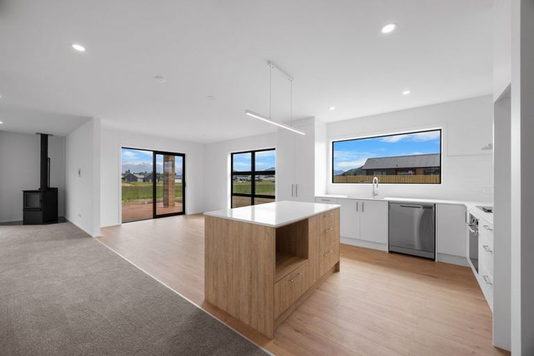 Photo of property in 17 Packer Road, Wanaka, 9382
